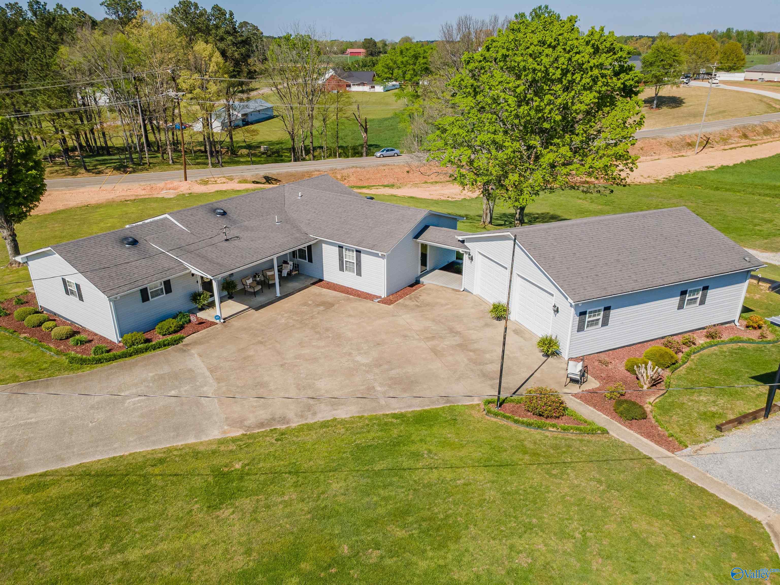 27906 Mooresville Road, Elkmont, Alabama image 5