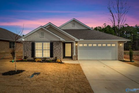 Homes For Sale - 15310 Springbrook Trace<br/> Limestone County, Athens, AL 35611