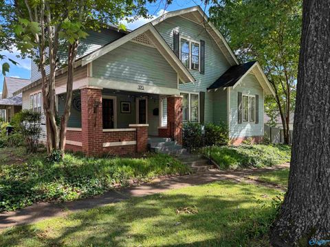 Photo of 320 Oak Street, Decatur, AL 35601 (MLS # 21916970)