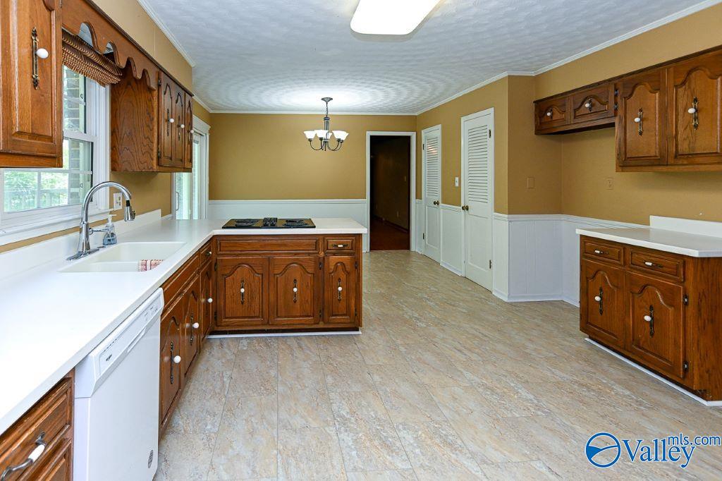2404 Old Creek Trail, Decatur, Alabama image 14
