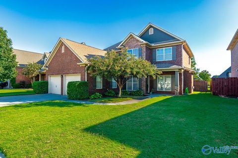 Photo of 109 Rainwood Drive SW, Huntsville, AL 35824 (MLS # 21900749)
