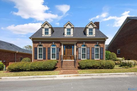 Homes For Sale - 14 Bradbury Place<br/> Huntsville, AL 35801
