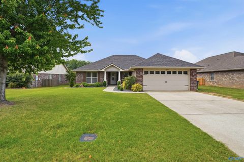 Homes For Sale - 4614 Carrington Blvd<br/> Owens Cross Roads, AL 35763