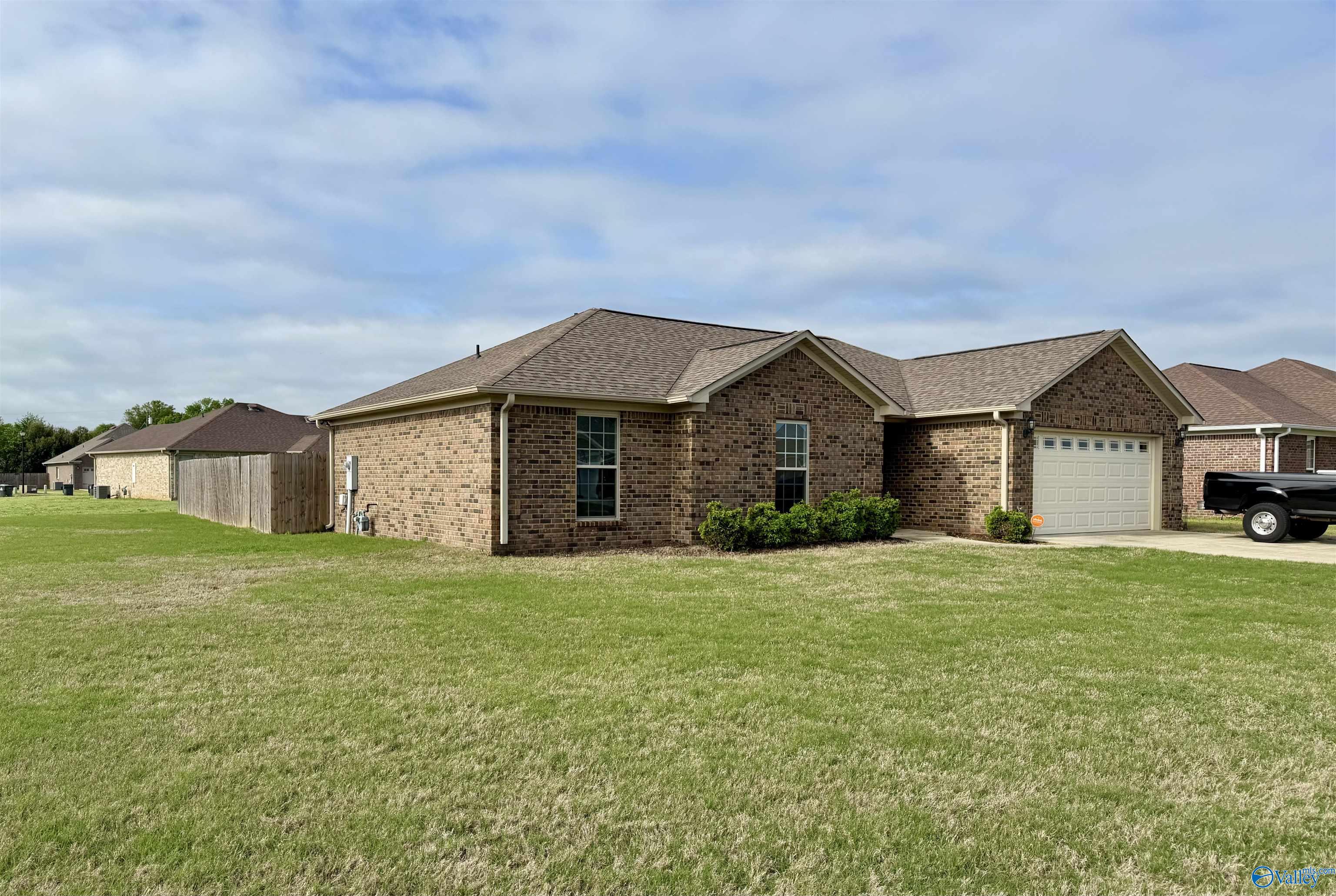 19227 Racheals Loop, Athens, Alabama image 3