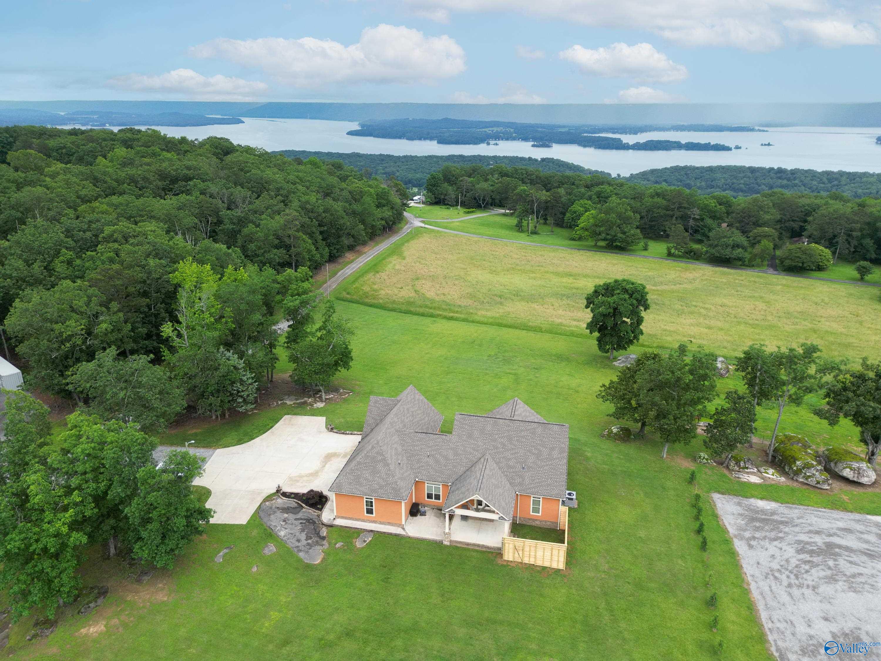 570 Mountain Heights Ridge, Scottsboro, Alabama image 5