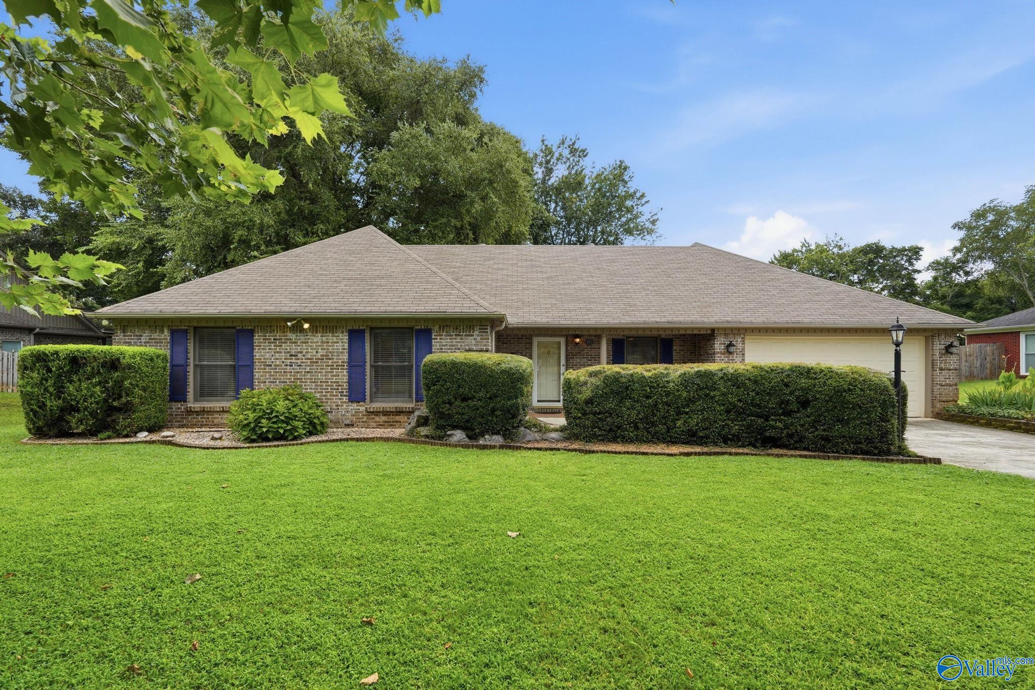 213 Burningtree Trace