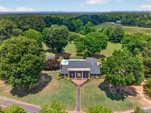 Homes For Sale - 220 Nelson Street<br/> Rainbow City, AL 35906
