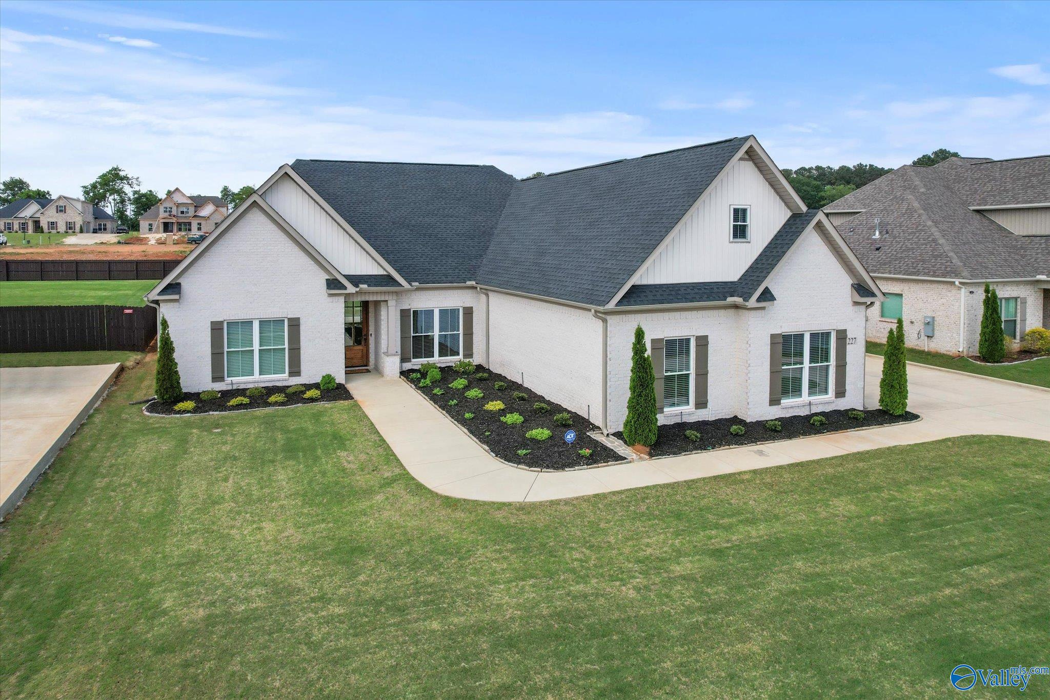 227 Midland Drive, Brownsboro, Alabama image 2