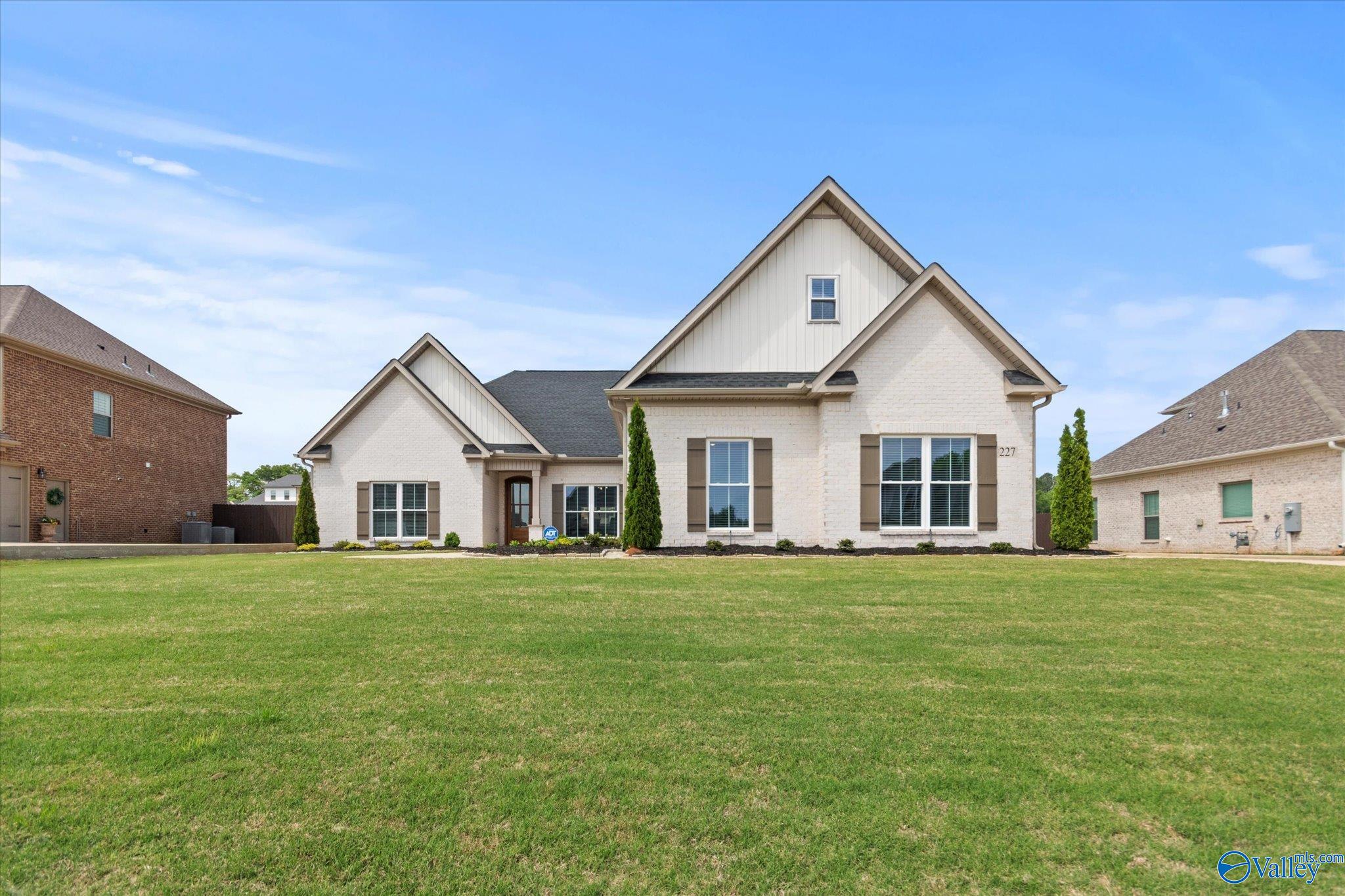 227 Midland Drive, Brownsboro, Alabama image 3