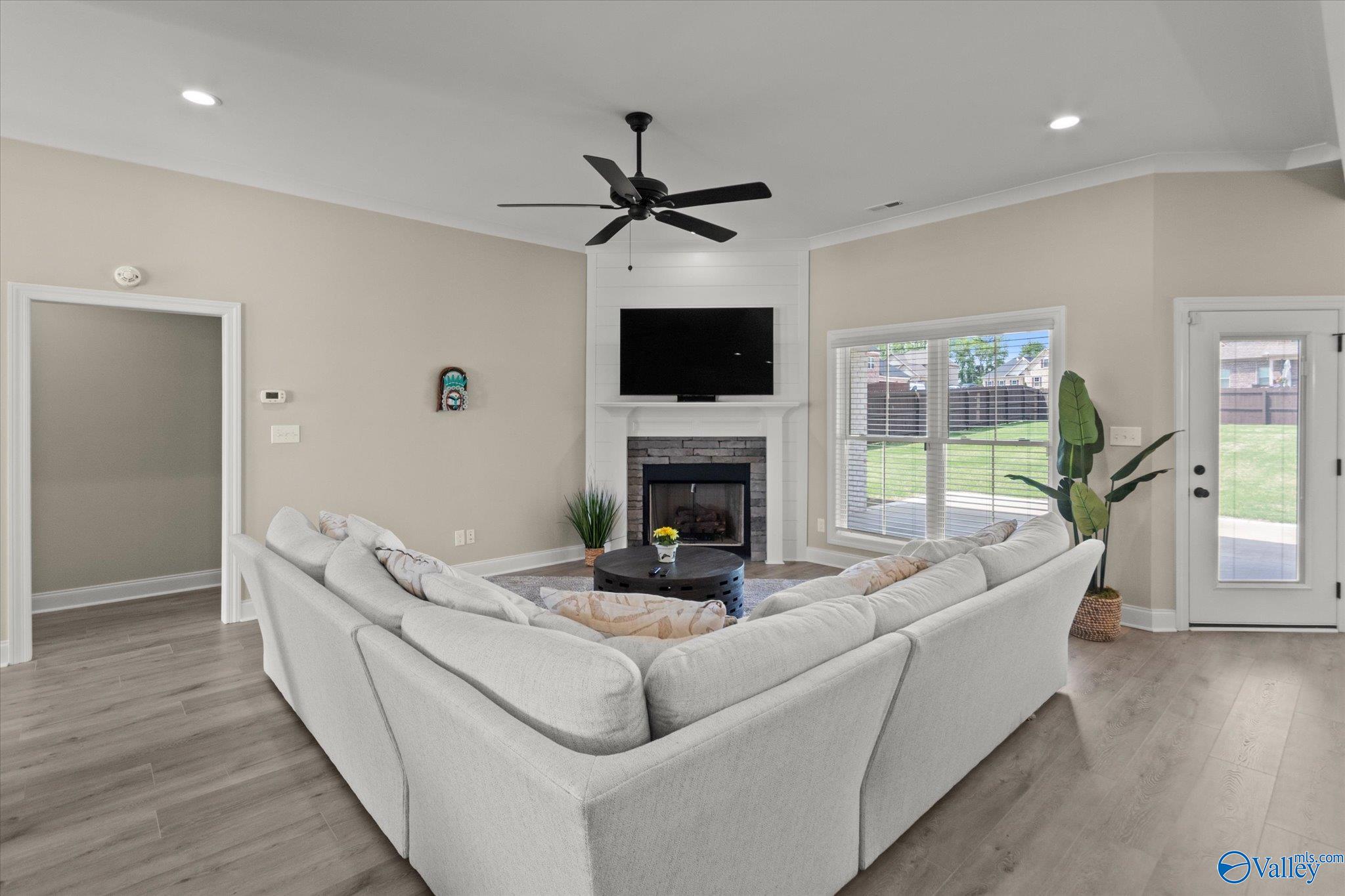 227 Midland Drive, Brownsboro, Alabama image 13