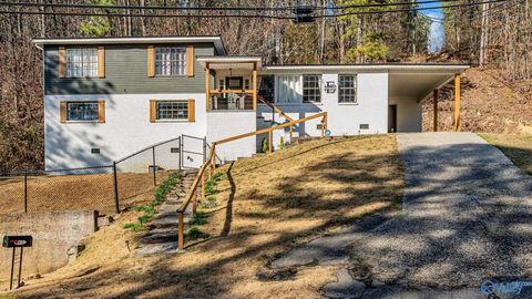 Homes For Sale - 902 Highland Way<br/> Etowah County, Gadsden, AL 35901