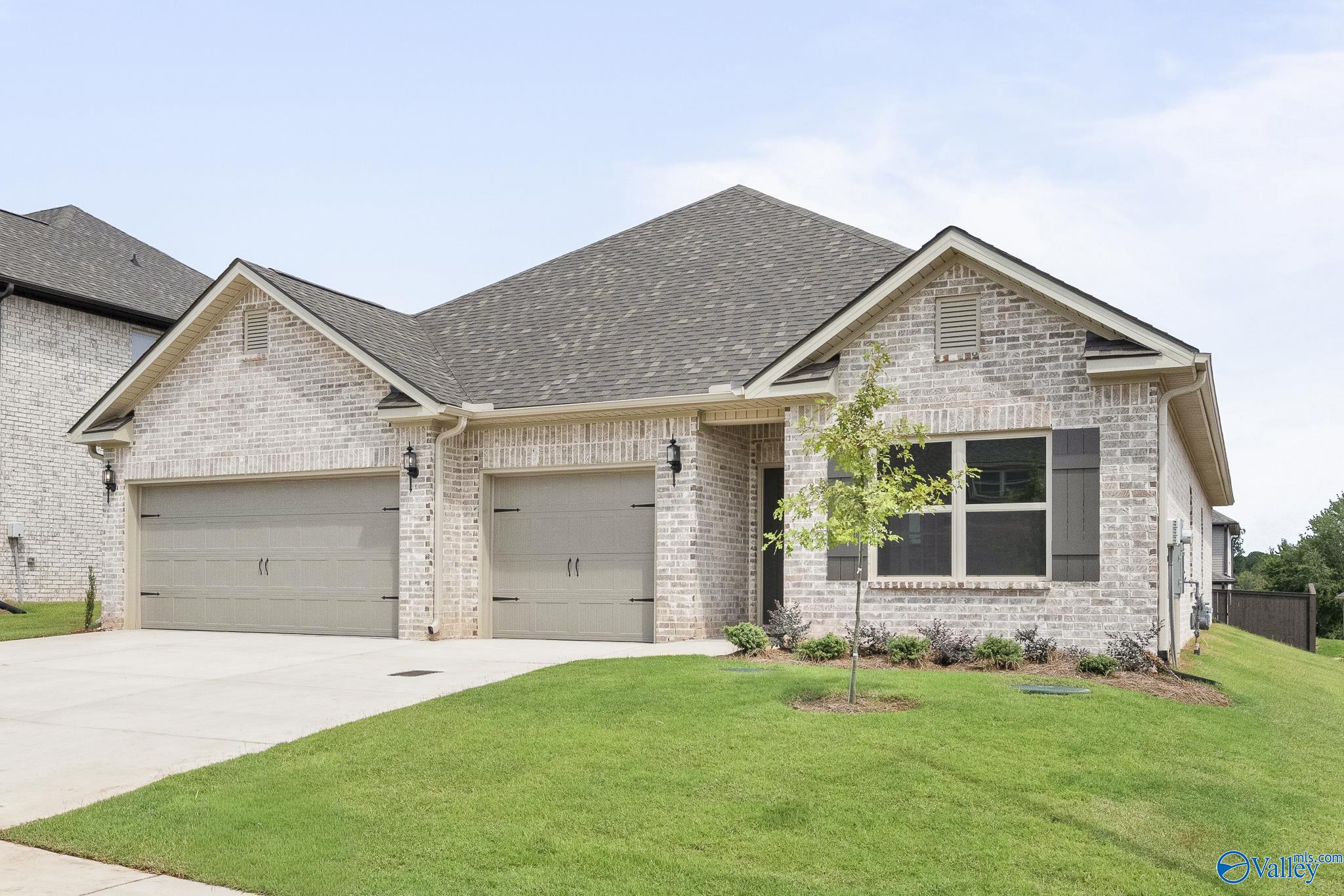 414 Flintridge Drive