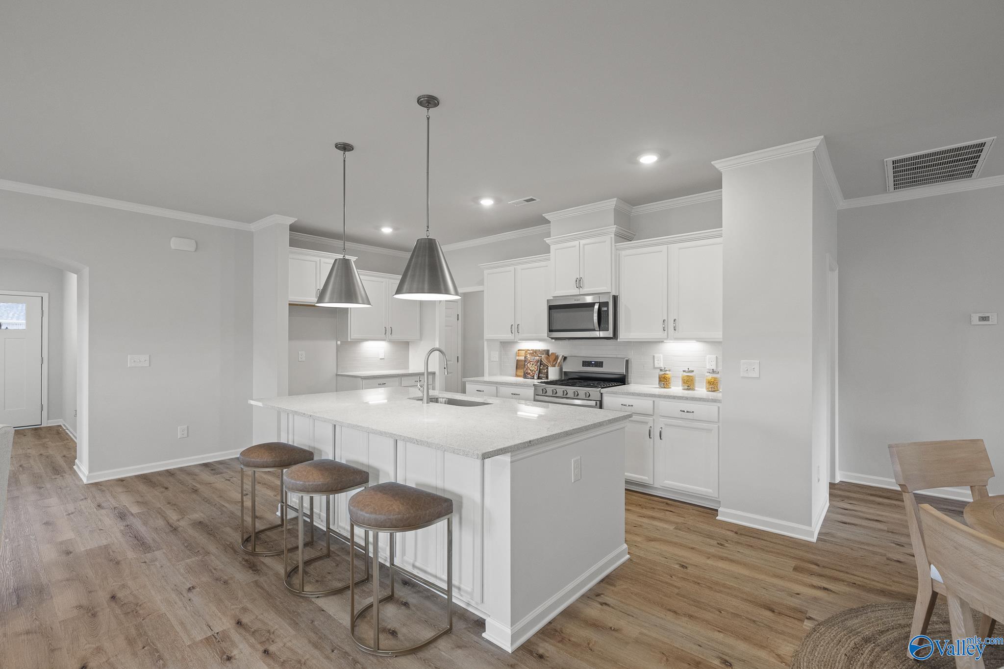 414 Flintridge Drive