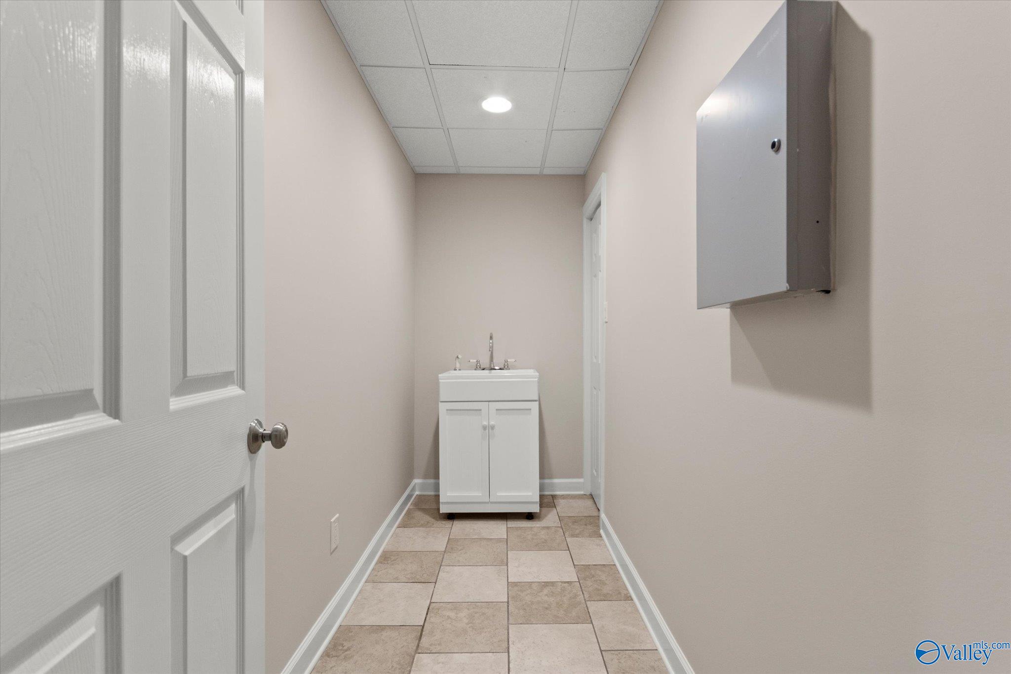 210 N Briarwood Road, Athens, Alabama image 33
