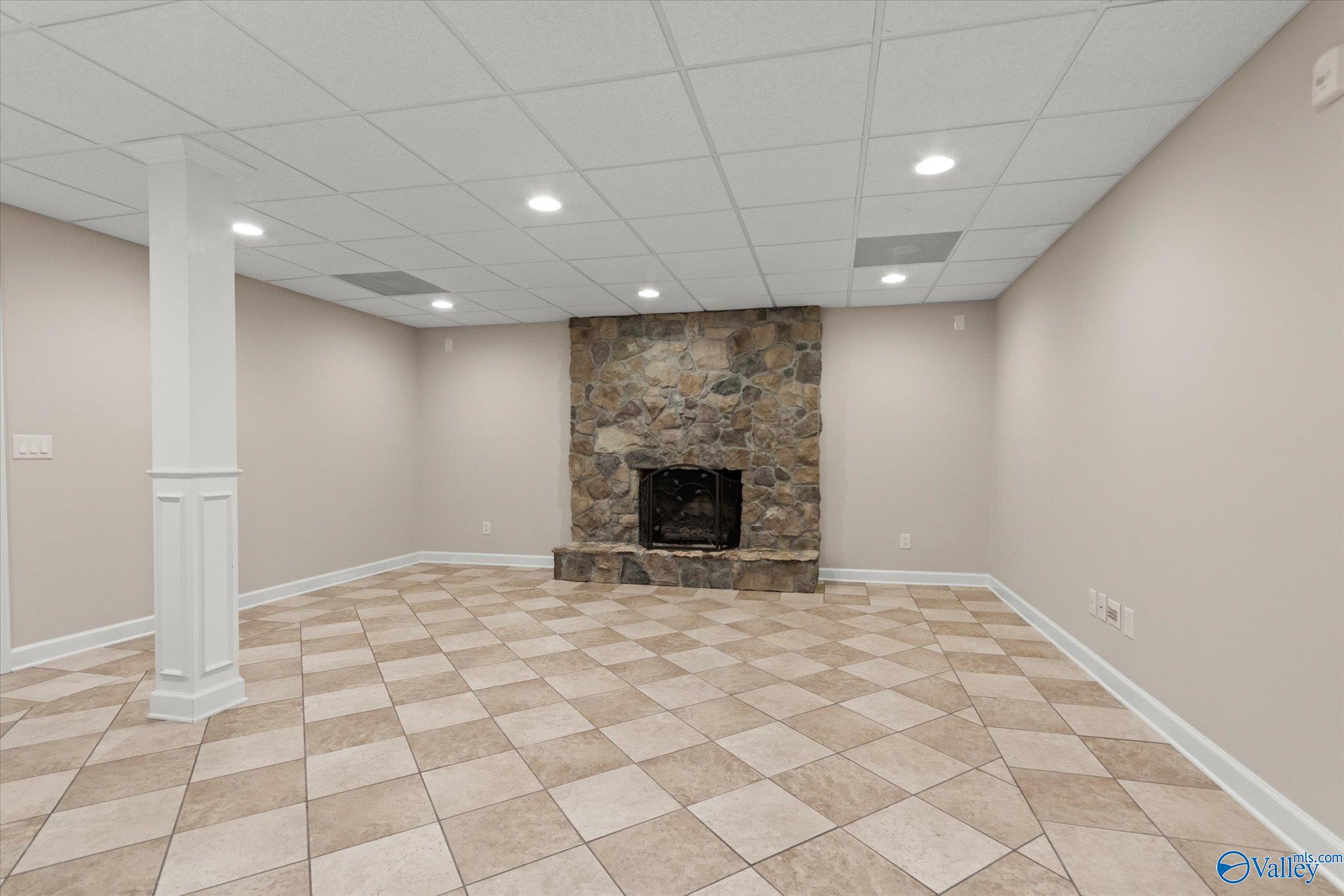 210 N Briarwood Road, Athens, Alabama image 28