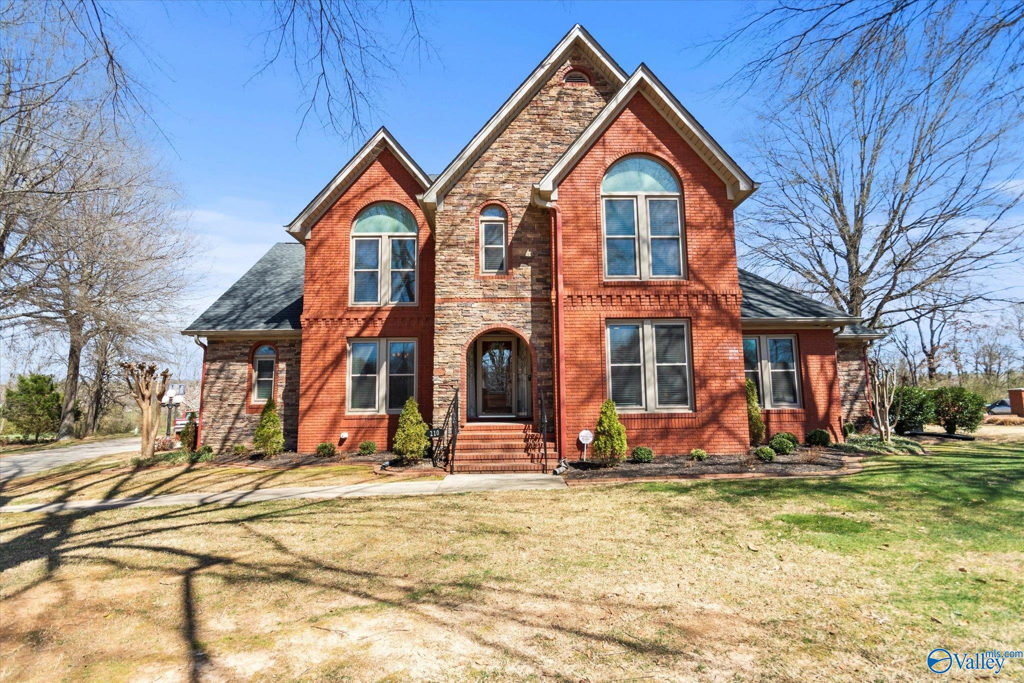 210 N Briarwood Road, Athens, Alabama image 2