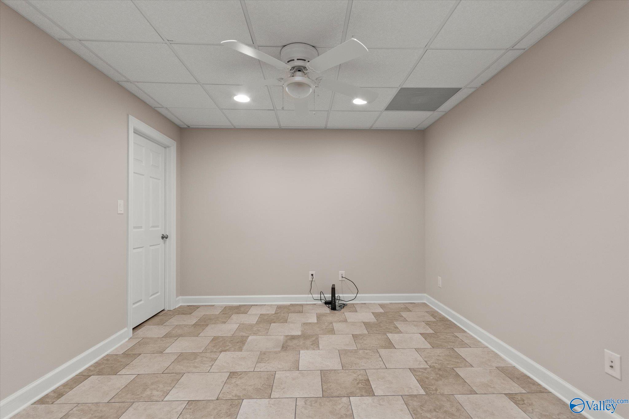 210 N Briarwood Road, Athens, Alabama image 36
