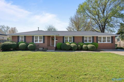 Homes For Sale - 605 Thornton Avenue<br/> Huntsville, AL 35801