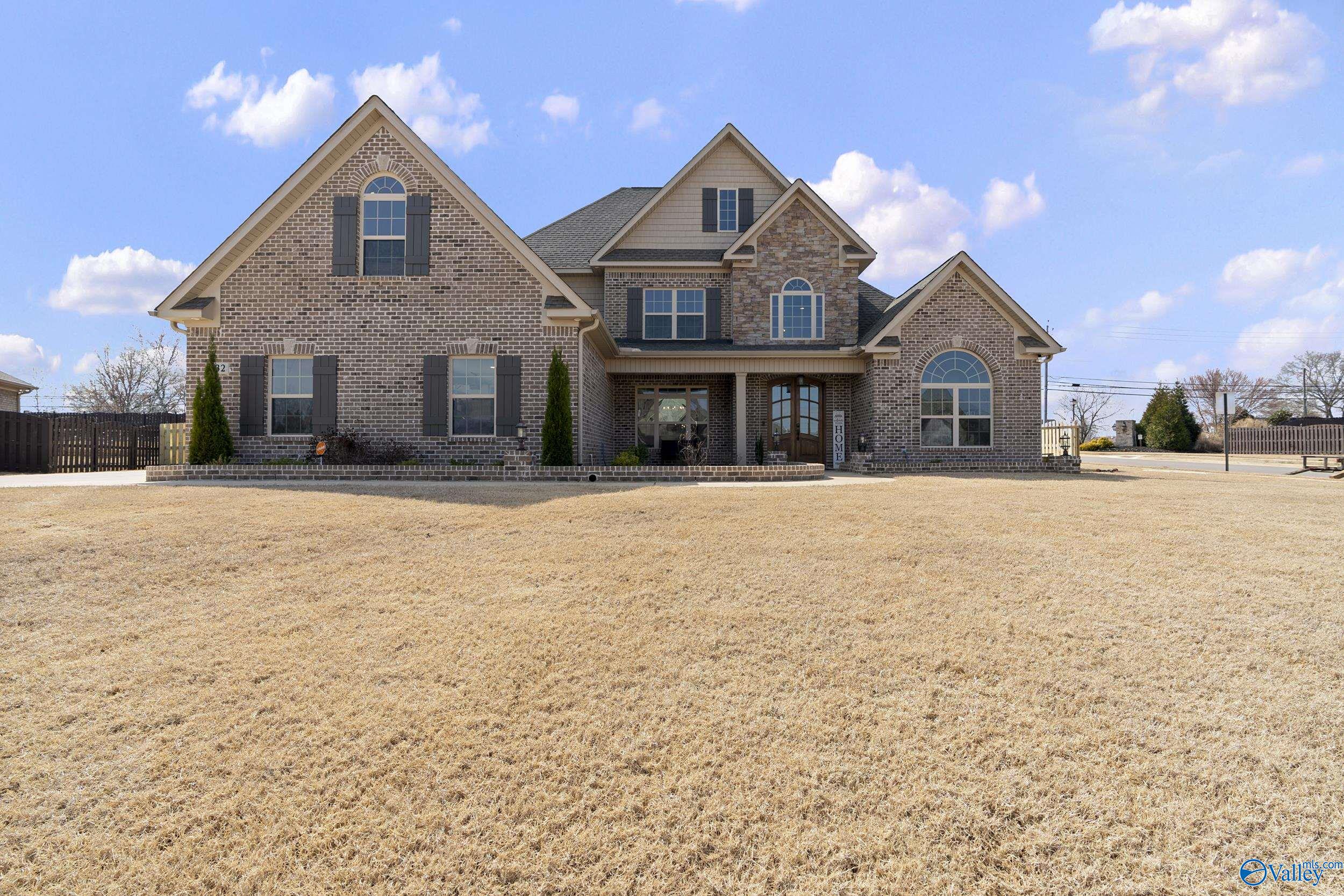 332 Kendallwood Drive, Meridianville, Alabama image 2