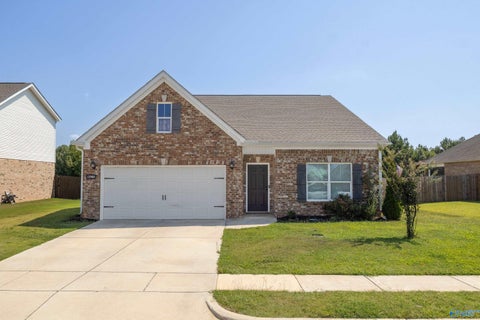 Homes For Sale - 13900 Hickory Brook Road<br/> Athens, AL 35611