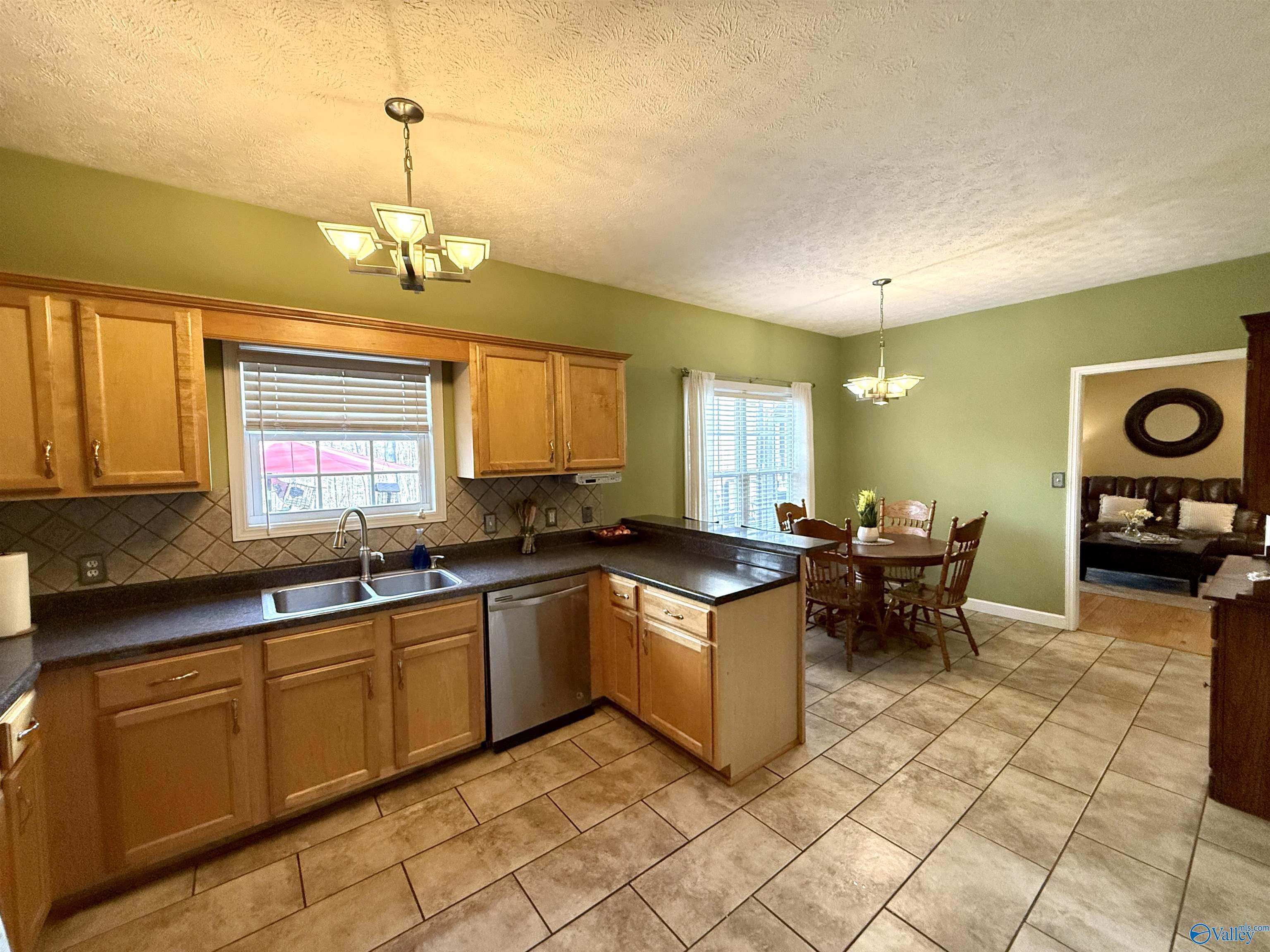 1846 Prince Circle, Southside, Alabama image 6