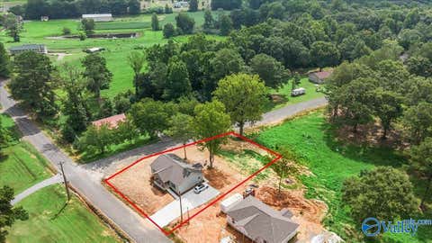 Homes For Sale - 920 County Road 1621<br/> Cullman, AL 35058