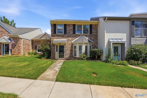 Townhouse For Sale - 6958 Steeplechase Drive<br/> Huntsville, AL 35806