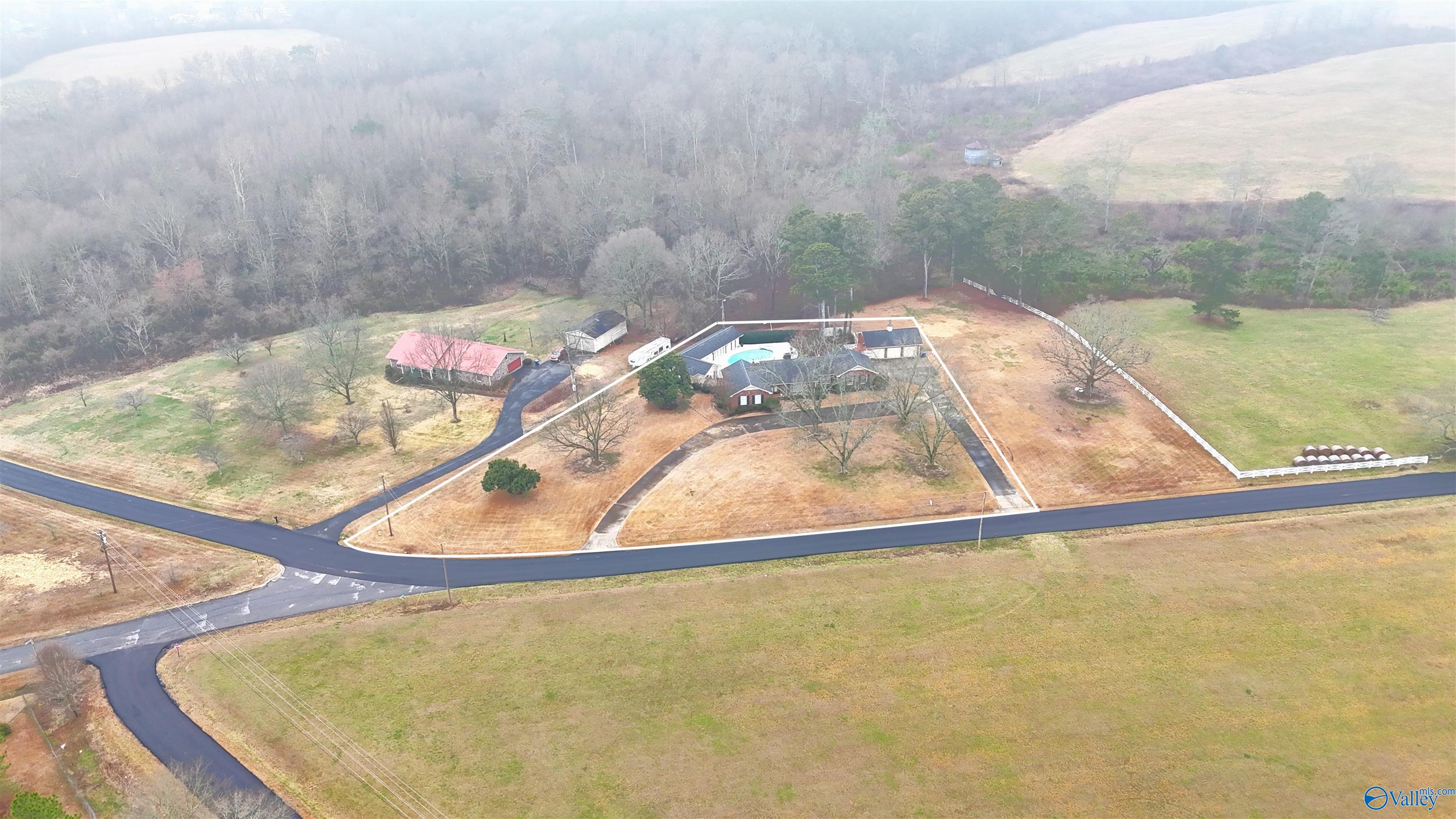 2625 Solitude Road, Albertville, Alabama image 4