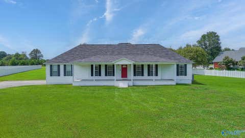 Homes For Sale - 1309 Nanceford Road<br/> Hartselle, AL 35640