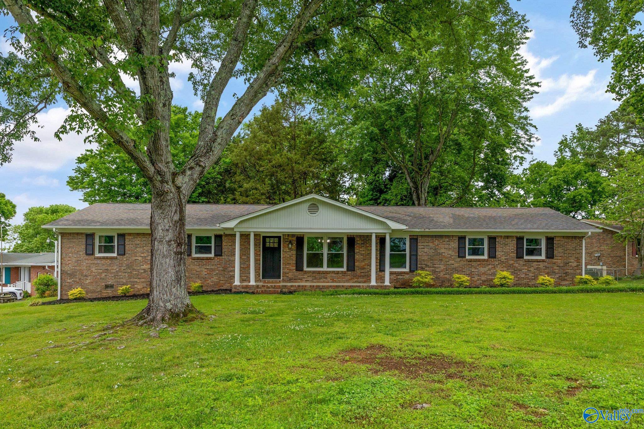 10112 Conrad Drive, Huntsville, Alabama image 2