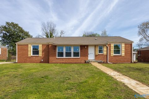 Homes For Sale - 3604 N Memorial Parkway North<br/> Huntsville, AL 35810