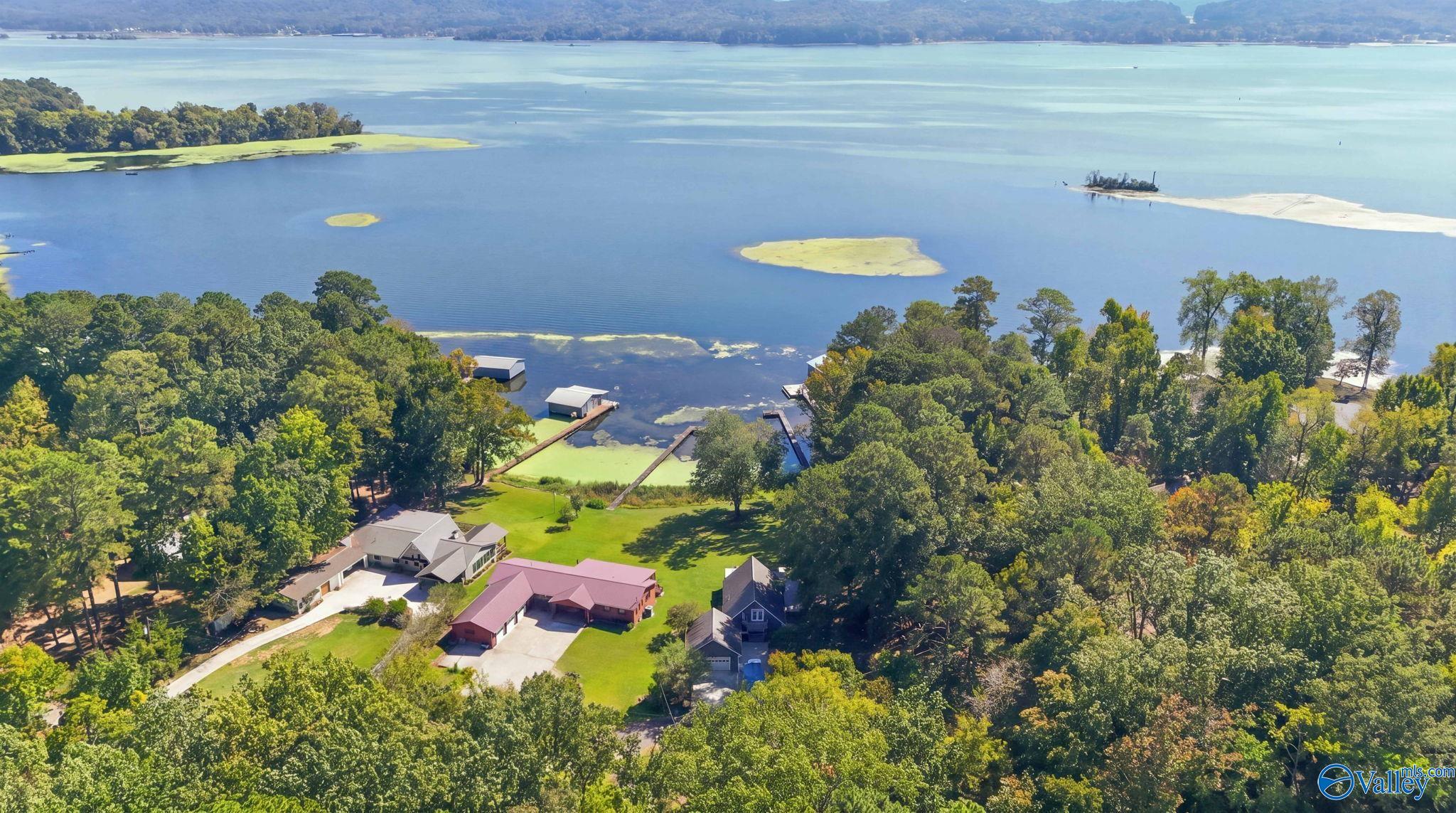 679 Camp Ney-A-Ti Drive, Guntersville