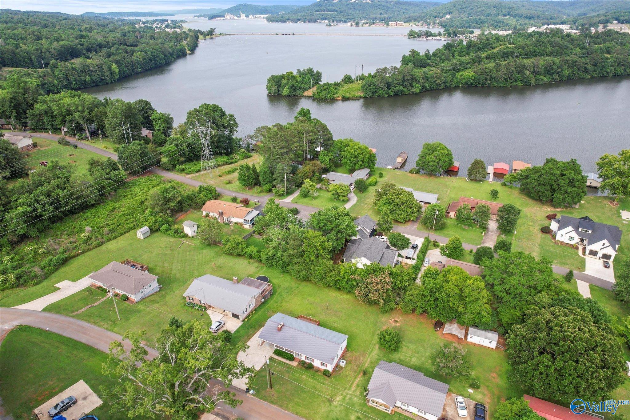 3229 Lakeland Road, Guntersville, Alabama image 34