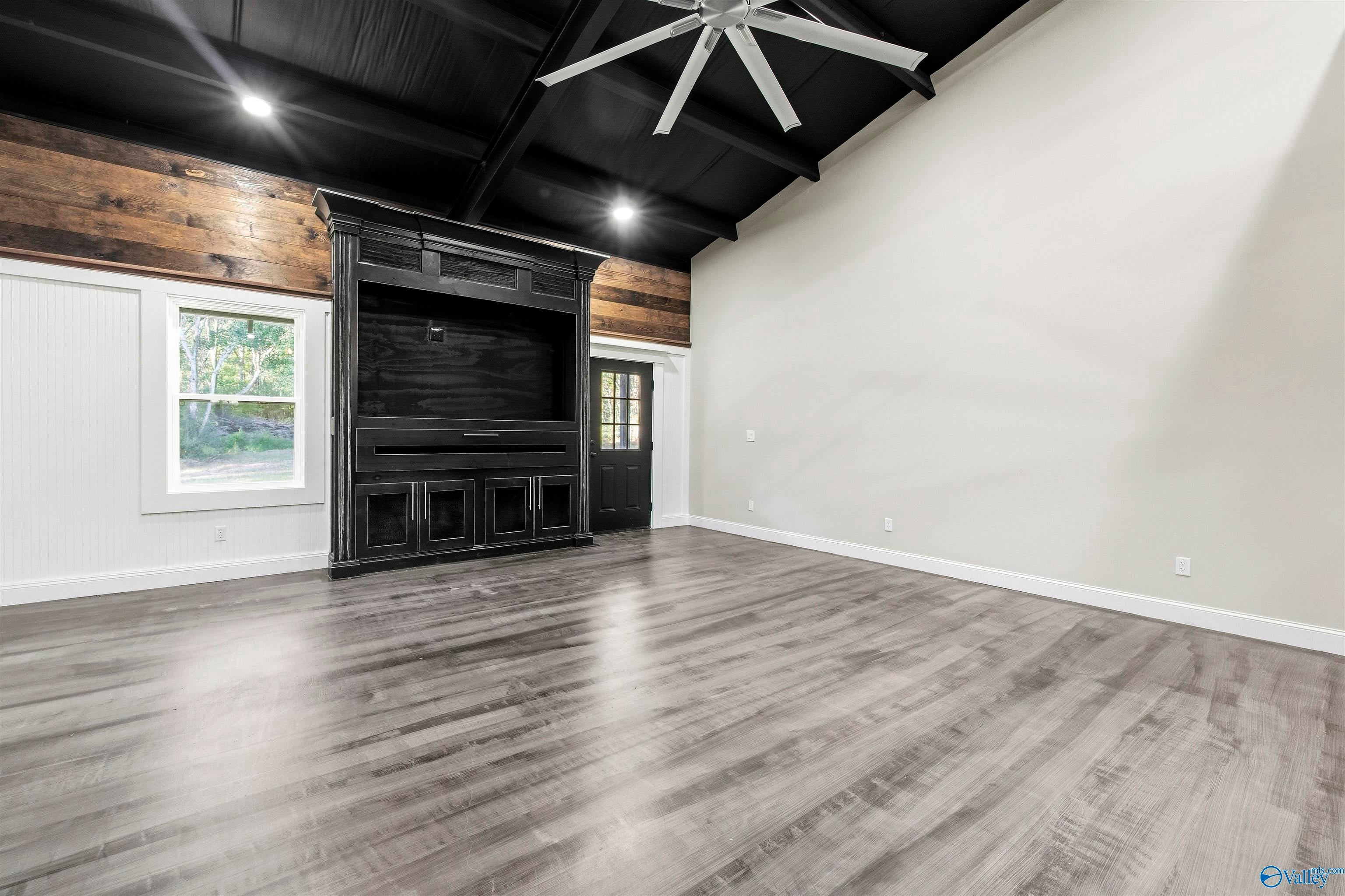 690 County Road 514