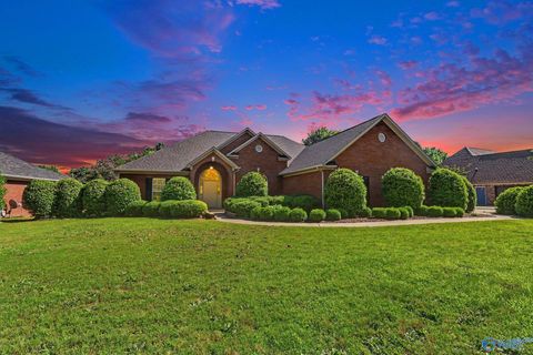 Homes For Sale - 26540 Mill Creek Way<br/> Athens, AL 35613