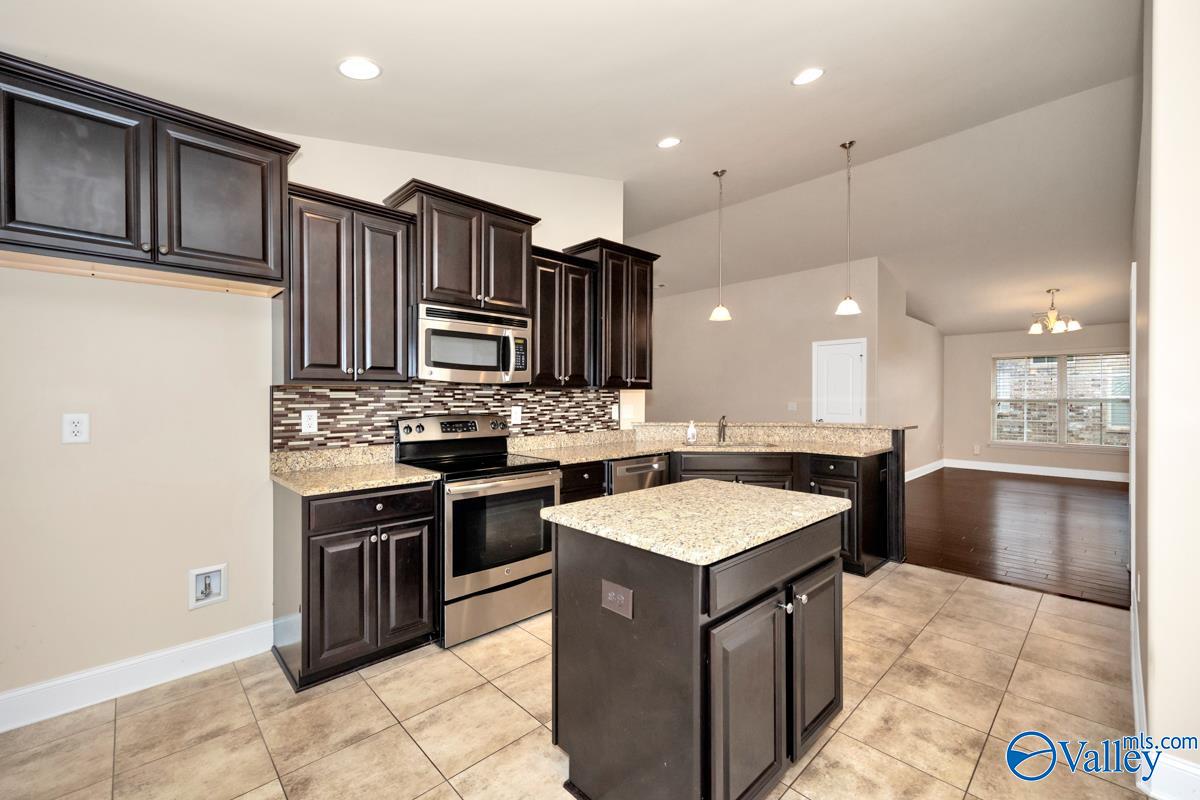 2471 Belltown Drive, Huntsville, Alabama image 3