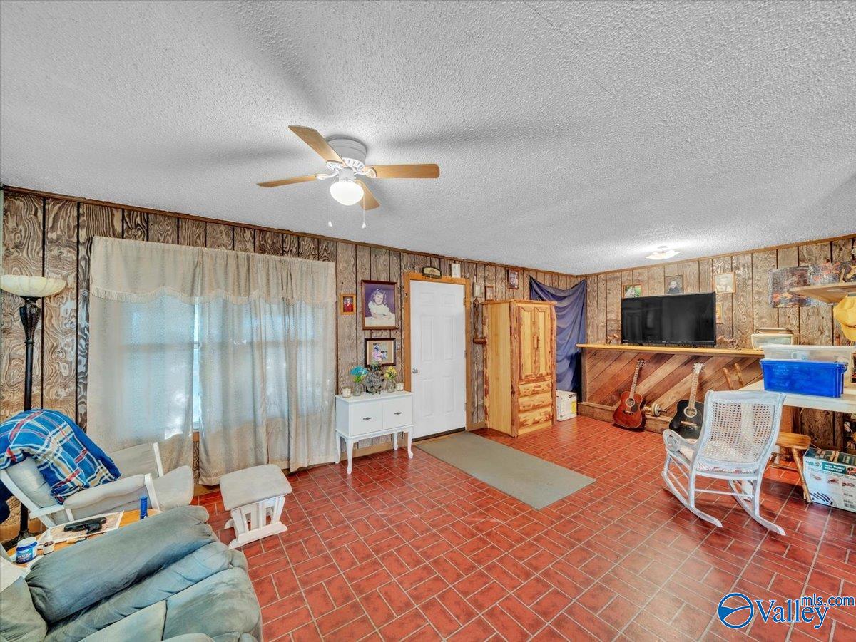 932 County Road 107