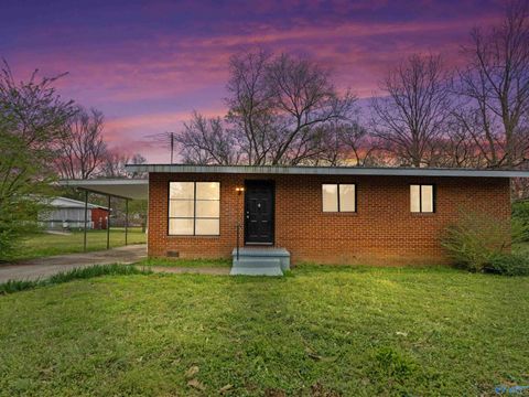 Photo of 3213 Normandale Drive, Huntsville, AL 35811 (MLS # 21912761)