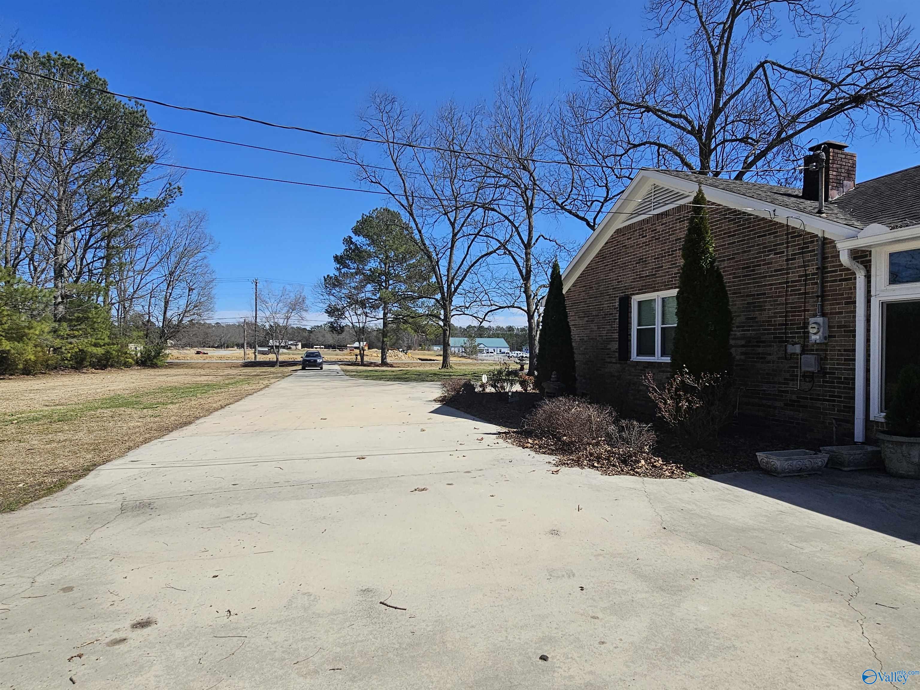 809 Kyle Road, Hartselle, Alabama image 8