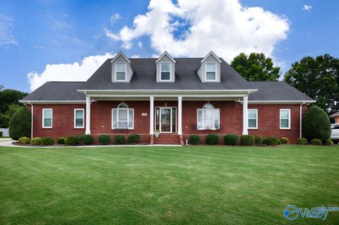 Homes For Sale - 104 Rathdoon Court<br/> Madison, AL 35757