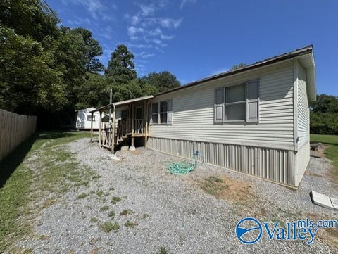 Mobile Home For Sale - 528 Warrenton Road<br/> Guntersville, AL 35976