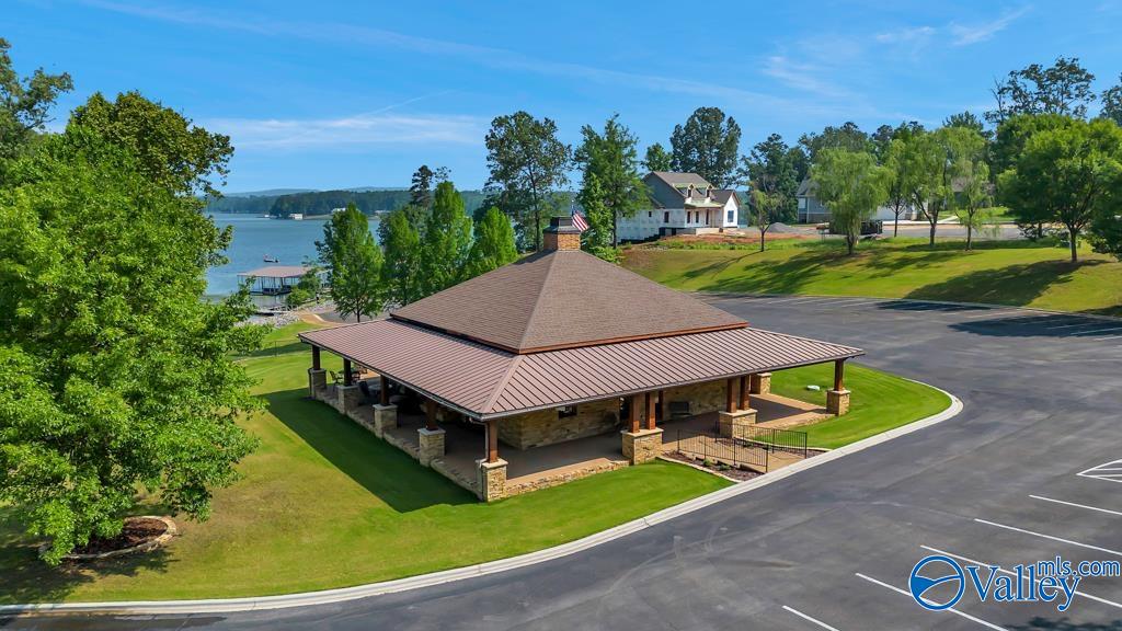 1749 Lookout Mountain Drive, Scottsboro, Alabama image 3