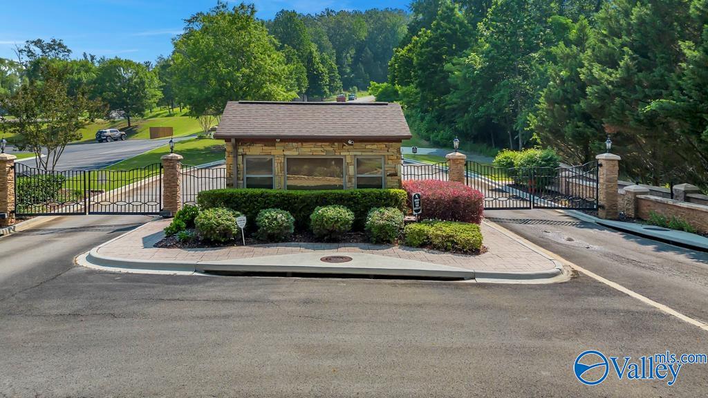 1749 Lookout Mountain Drive, Scottsboro, Alabama image 5