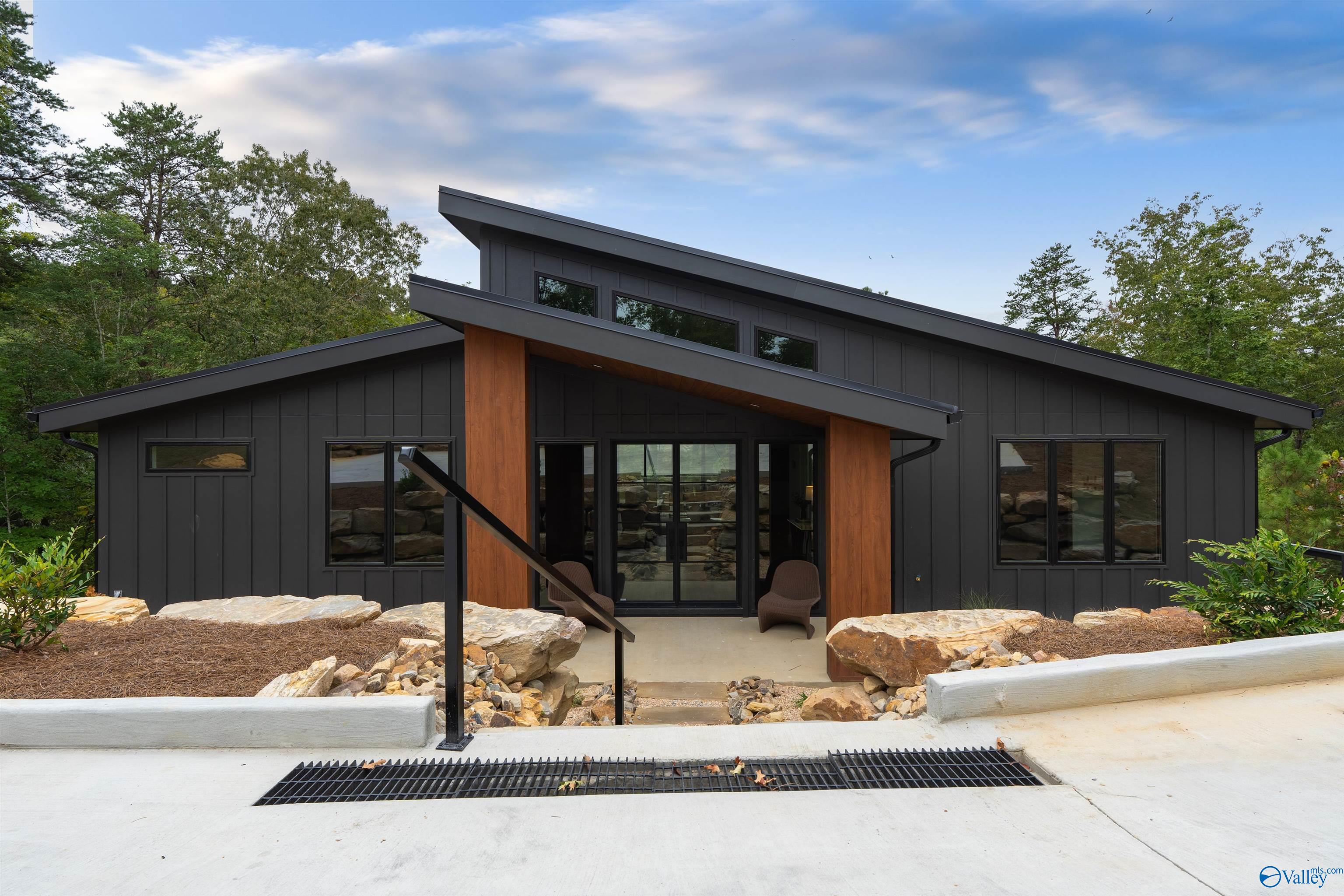 195 County Road 2111