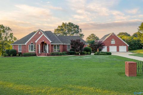 Homes For Sale - 885 County Road 414<br/> Cherokee County, Centre, AL 35960