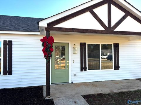 Photo of 113 Briarbush Court, Toney, AL 35773 (MLS # 21906204)