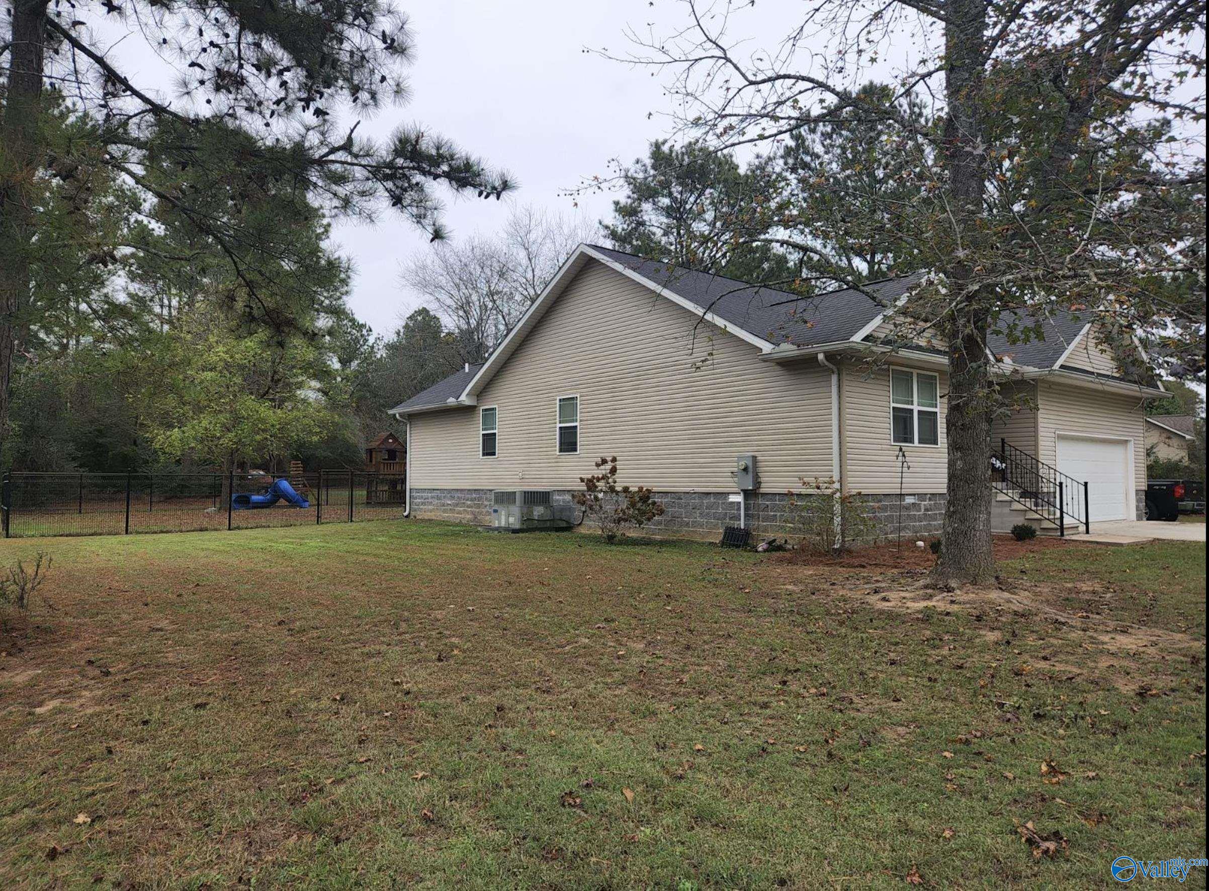 72 Central Henderson Road, Boaz, Alabama image 2