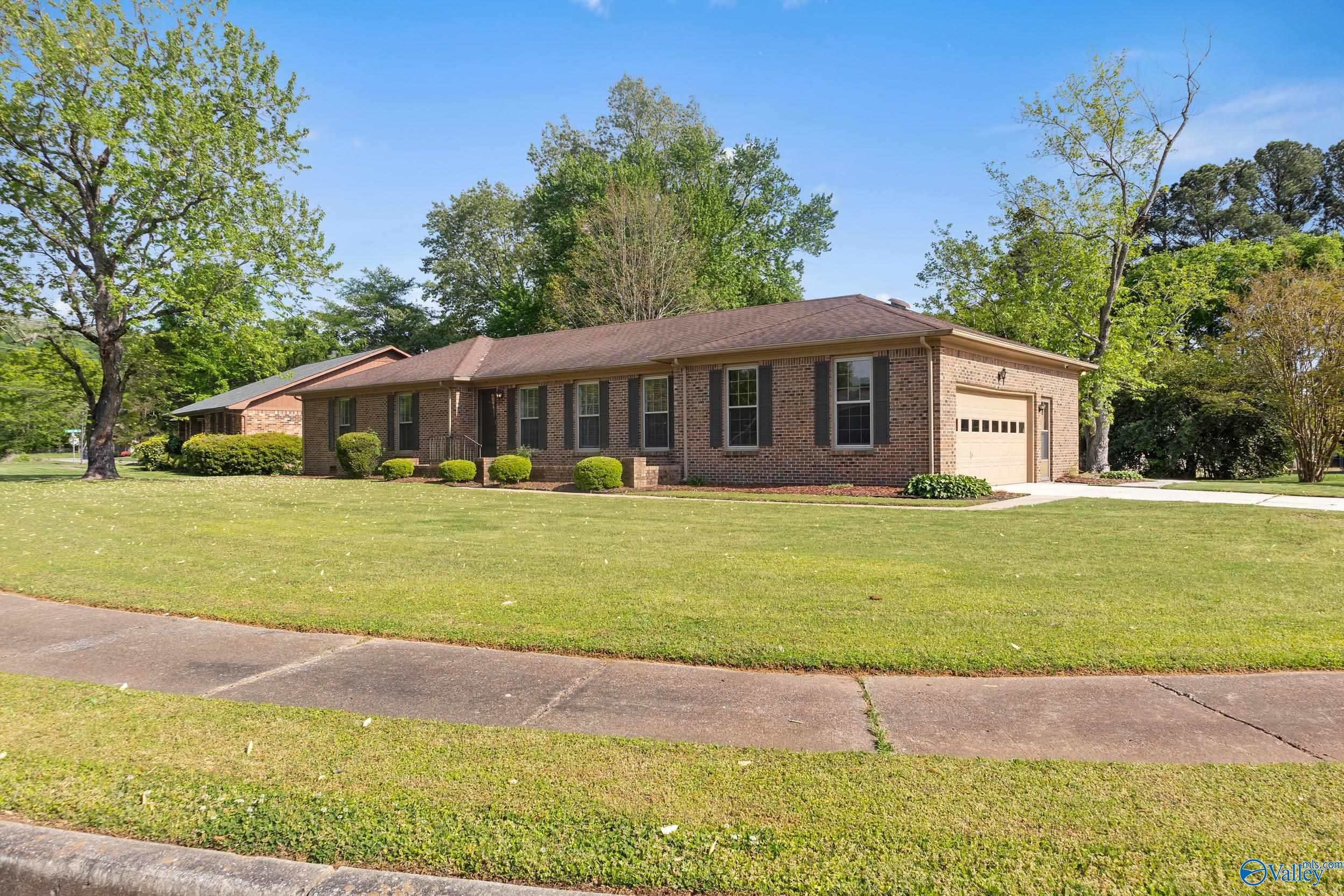 906 Flora Circle, Huntsville, Alabama image 41