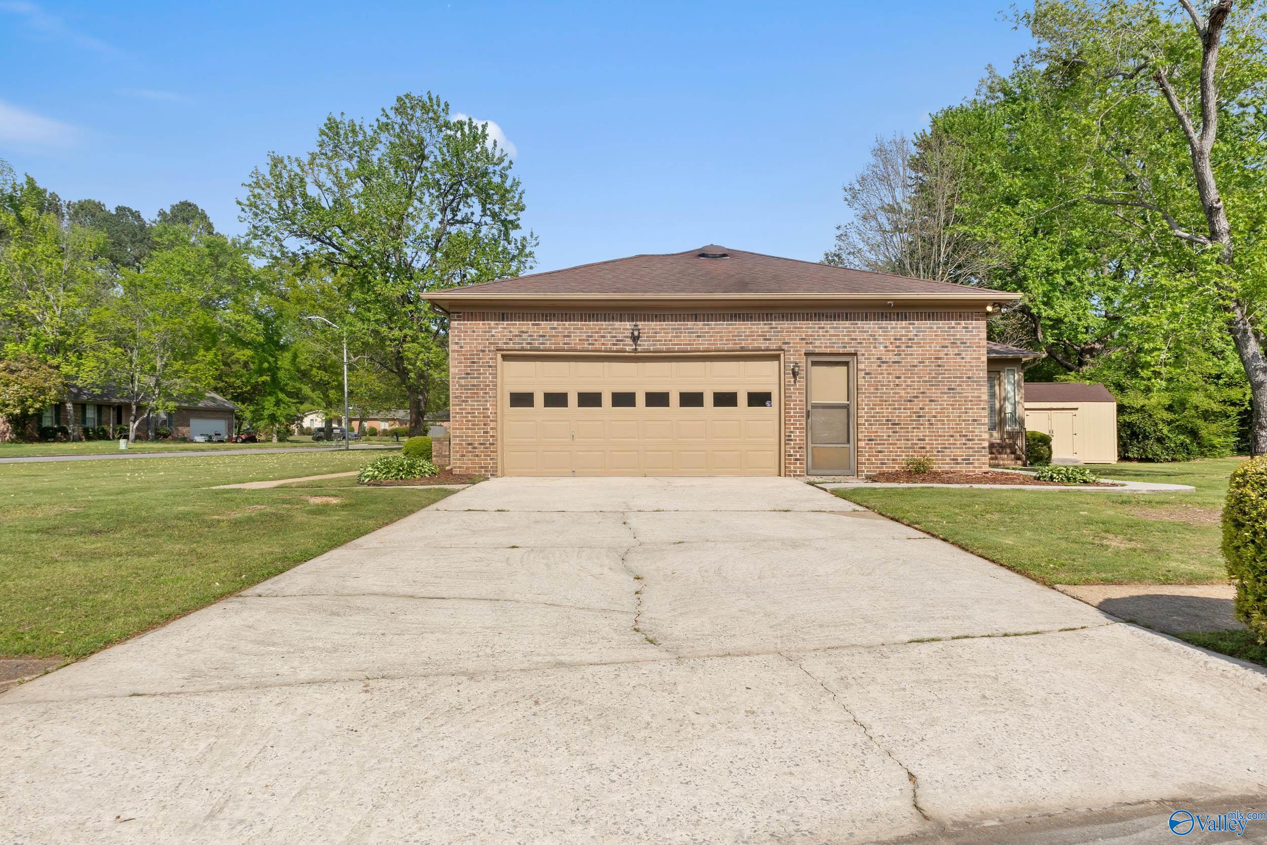 906 Flora Circle, Huntsville, Alabama image 37
