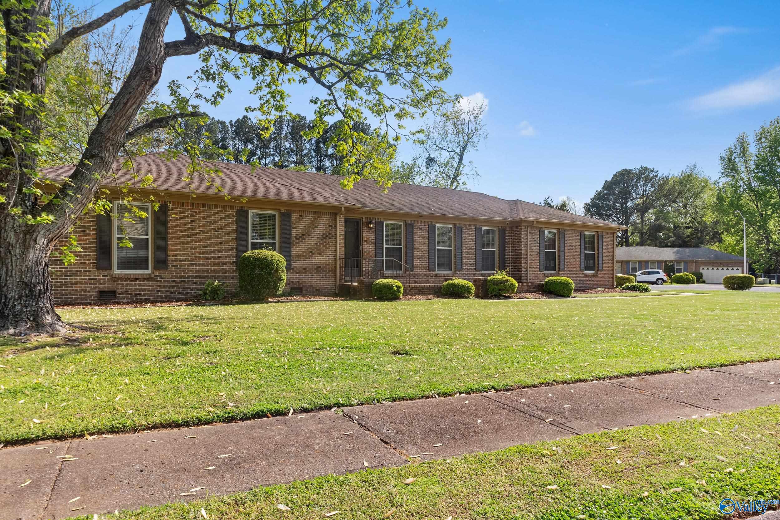 906 Flora Circle, Huntsville, Alabama image 40
